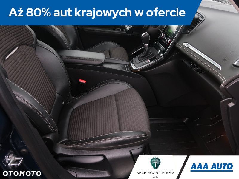 Renault Grand Scenic - 10