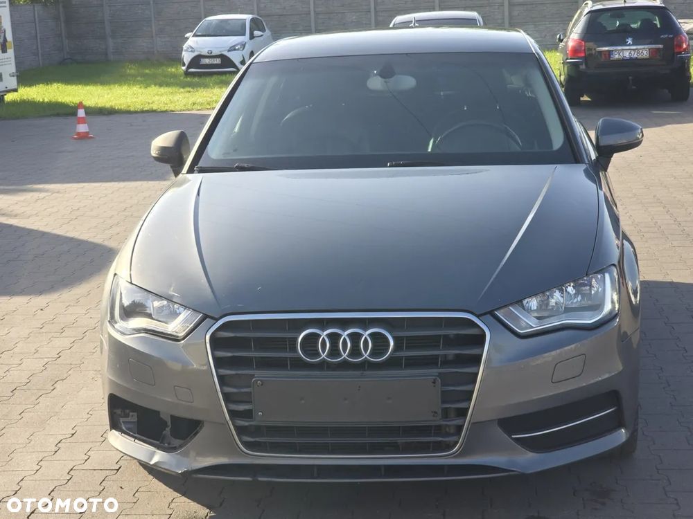 Audi A3 Sportback 1.6 TDI Attraction - 4