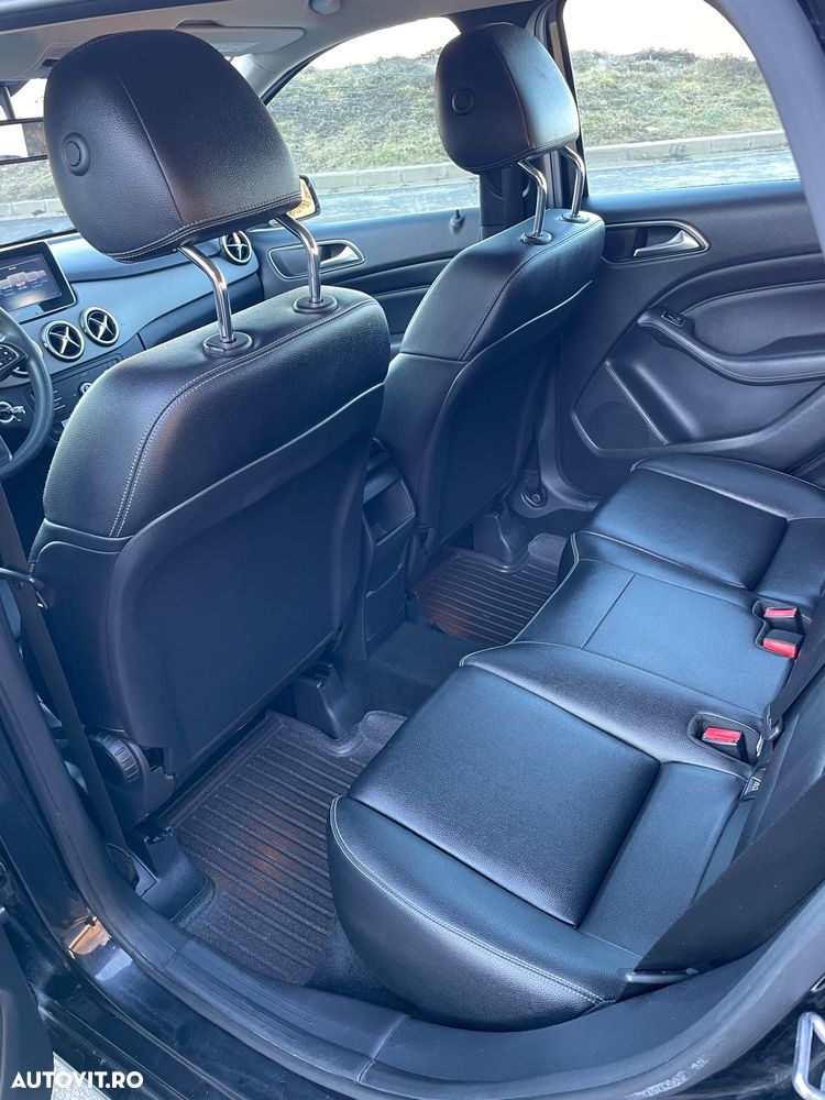 Mercedes-Benz B 200 d 4Matic 7G-DCT - 18