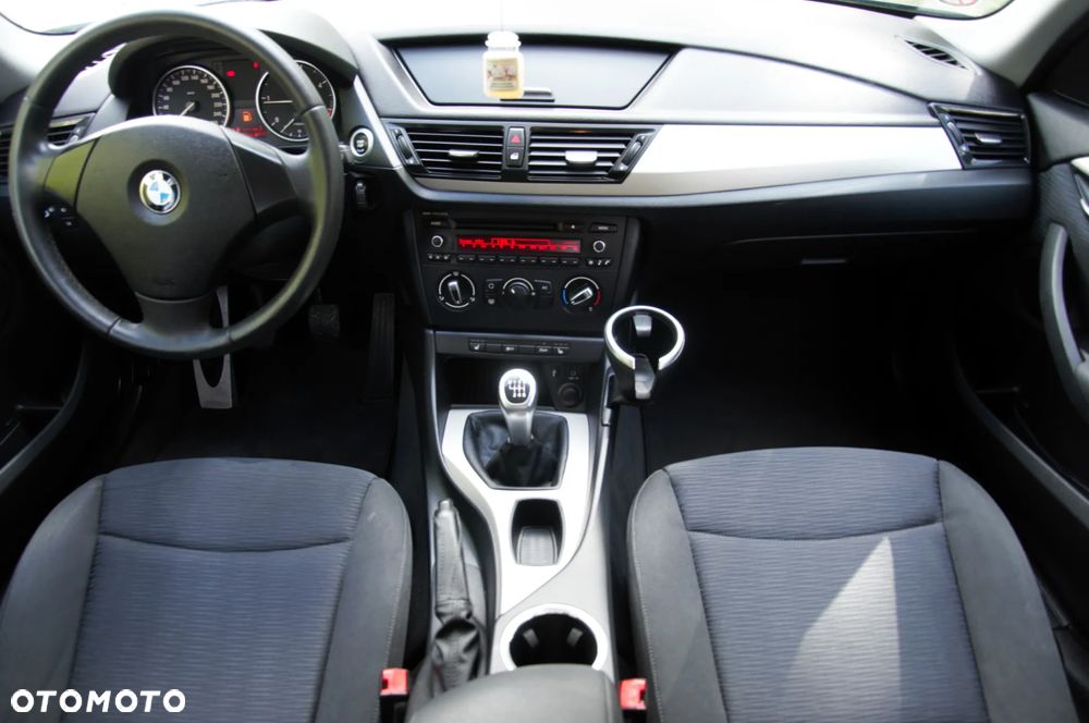 BMW X1 sDrive16d xLine - 30