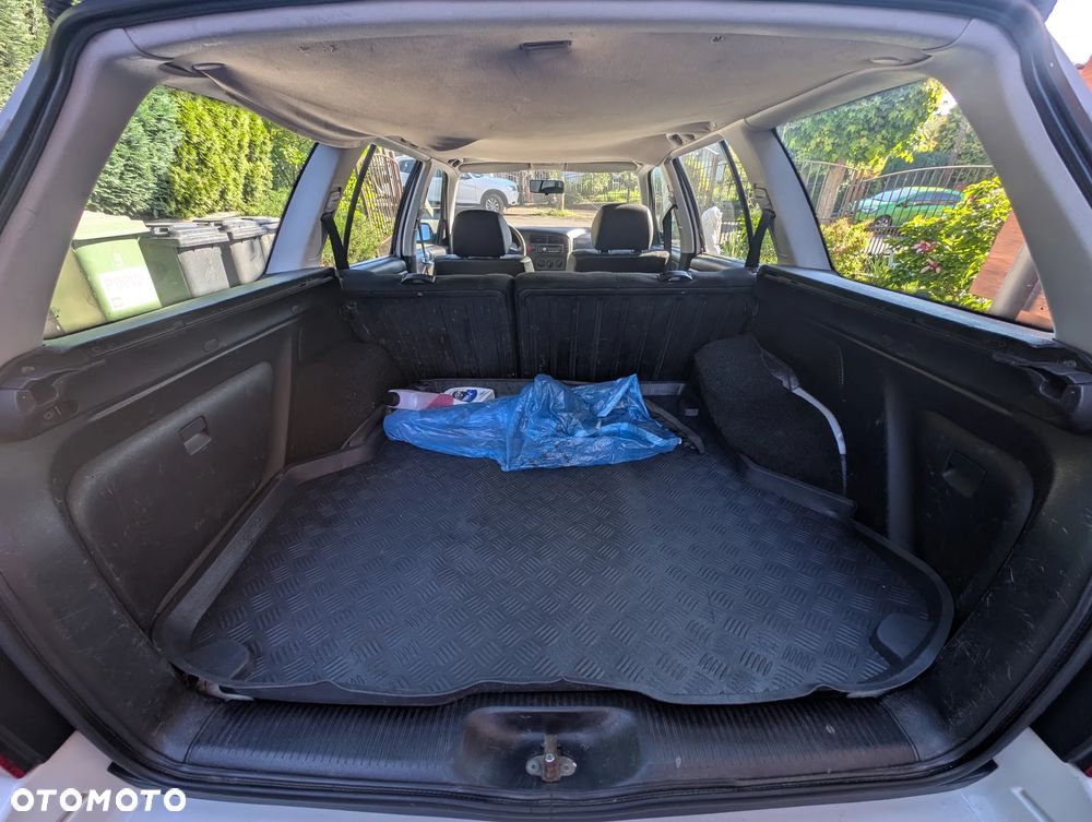 Volkswagen Golf 1.9 GL TDI - 9