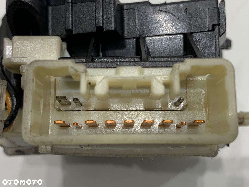 PRZEŁĄCZNIK KIERUNKOWSKAZÓW - 129.00 PLN - TOYOTA COROLLA (_E12_) 2001 - 2007 2.0 D-4D (CDE120R_, - 4