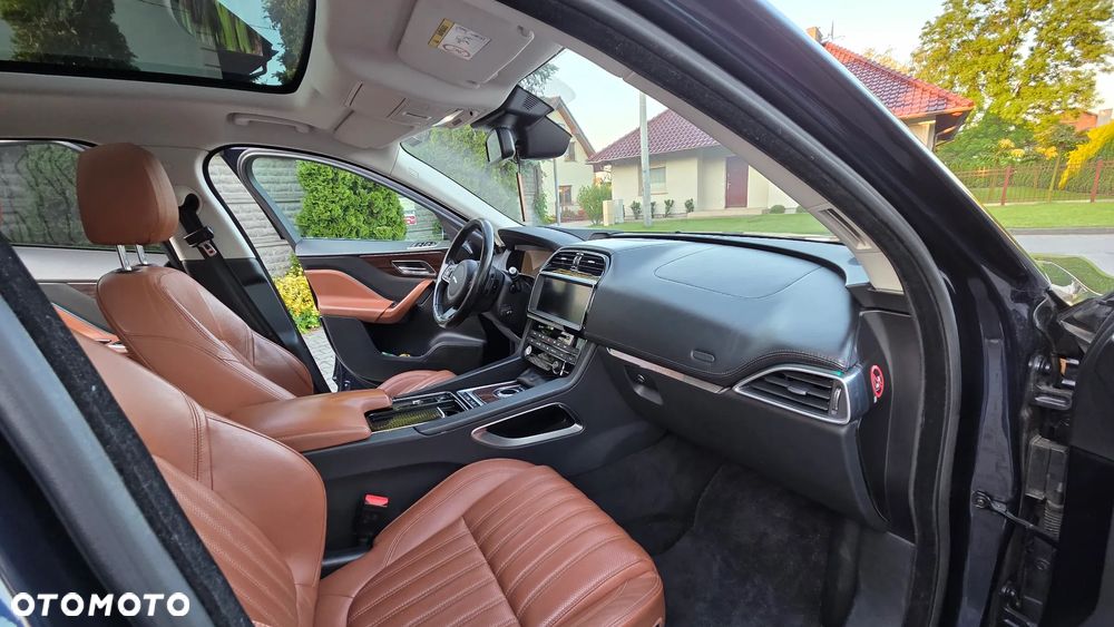 Jaguar F-Pace 3.0 TDV6 AWD Portfolio - 17
