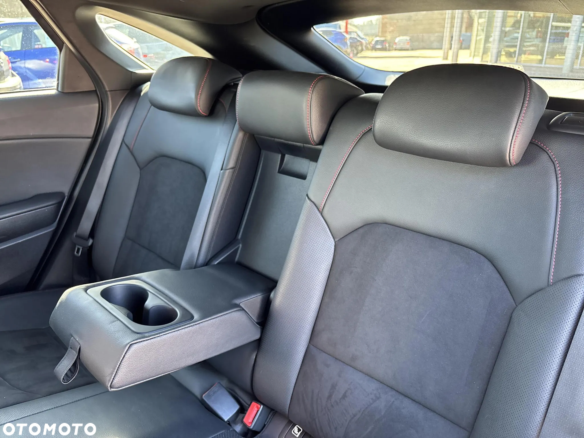 Kia ProCeed 1.6 T-GDI GT DCT - 25