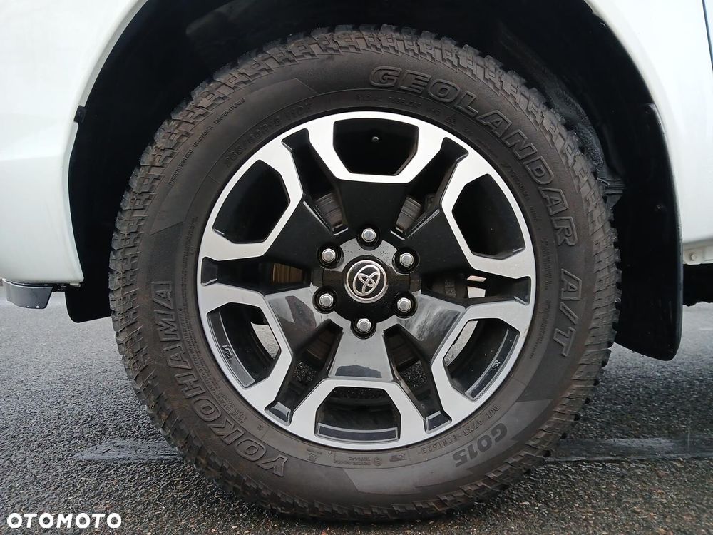 Toyota Hilux 2.8 D-4D Double Cab SR5 4x4 - 40