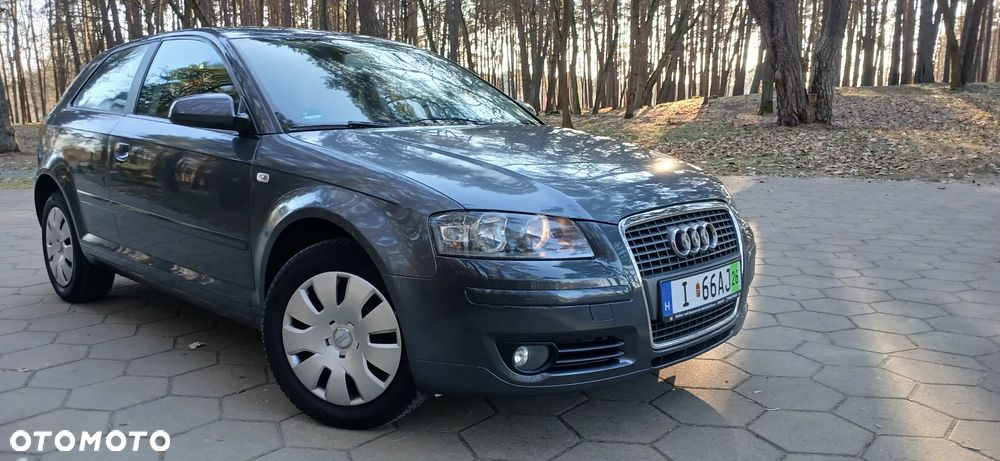 Audi A3 3-drzwiowe 1.6 Attraction - 3