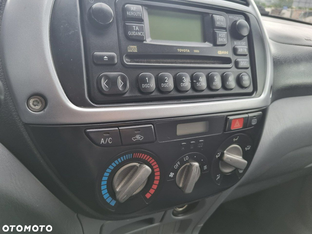 Toyota RAV4 - 11
