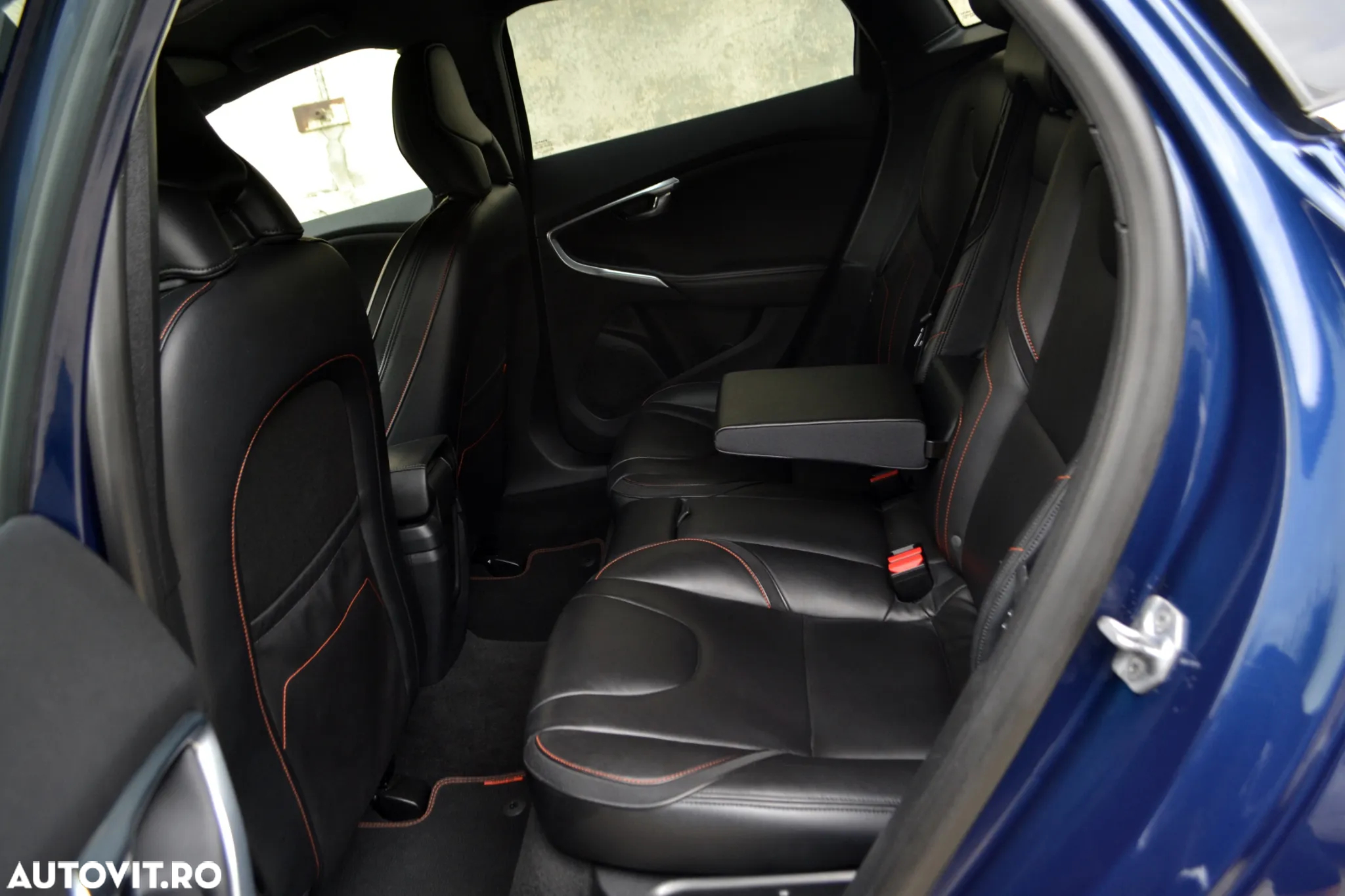 Volvo V40 Cross Country T5 AWD Geartronic Summum - 9