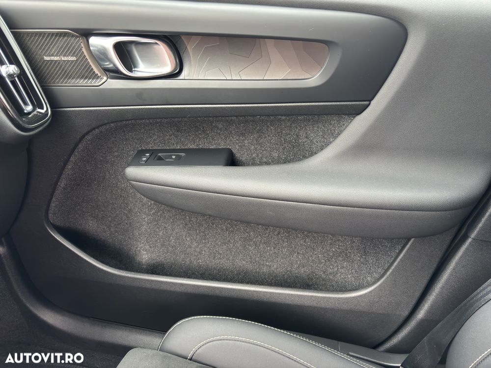 Volvo XC 40 T4 Recharge DKG Ultimate Dark - 21