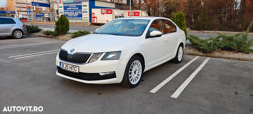 Skoda Octavia 1.6 TDI Active - 1