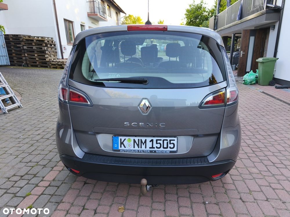 Renault Scenic 1.6 16V 110 TomTom Edition - 13