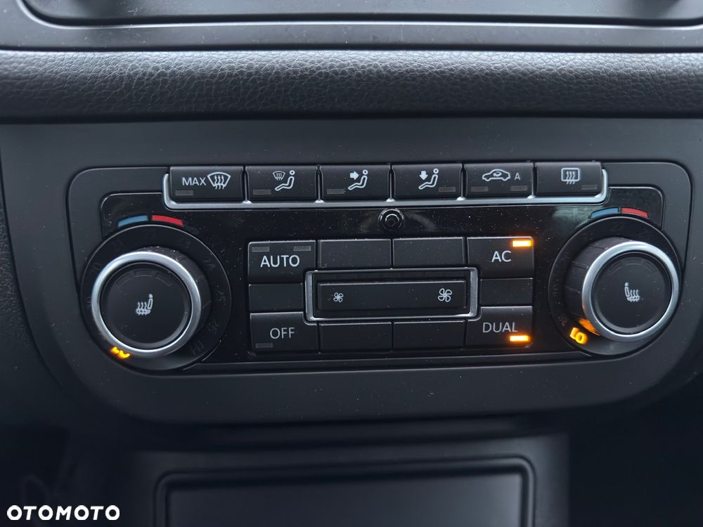 Volkswagen Golf Plus 1.6 TDI BlueMot Comfortline - 30