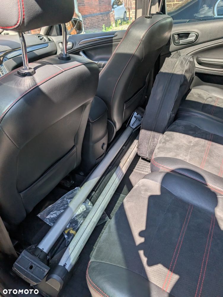 Ford S-Max 2.0 TDCi DPF Trend - 33