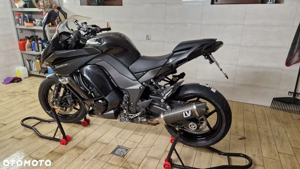 Kawasaki Ninja 1000 SX - 11