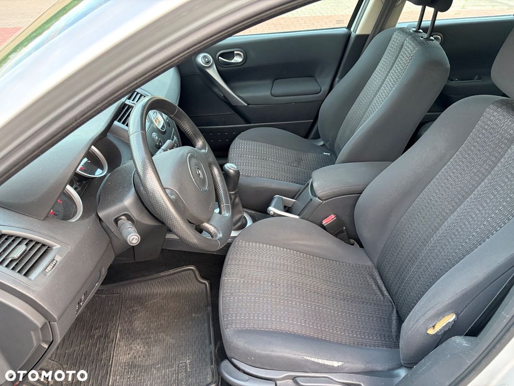 Renault Megane 1.6 16V Authentique - 10