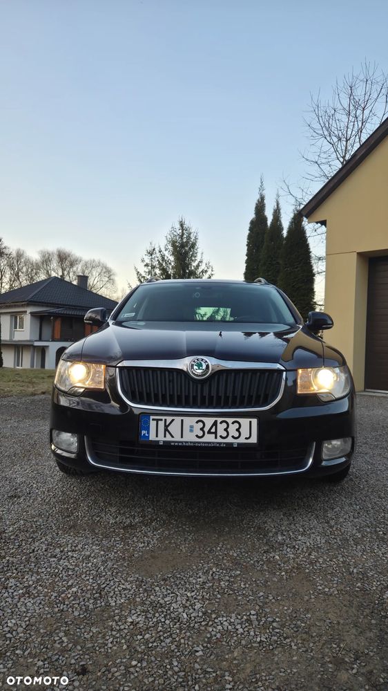 Skoda Superb 2.0 TDI DSG Ambition - 2