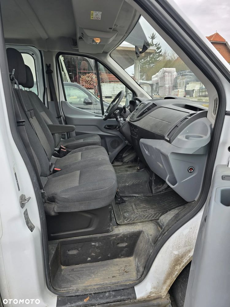 Ford Transit - 12