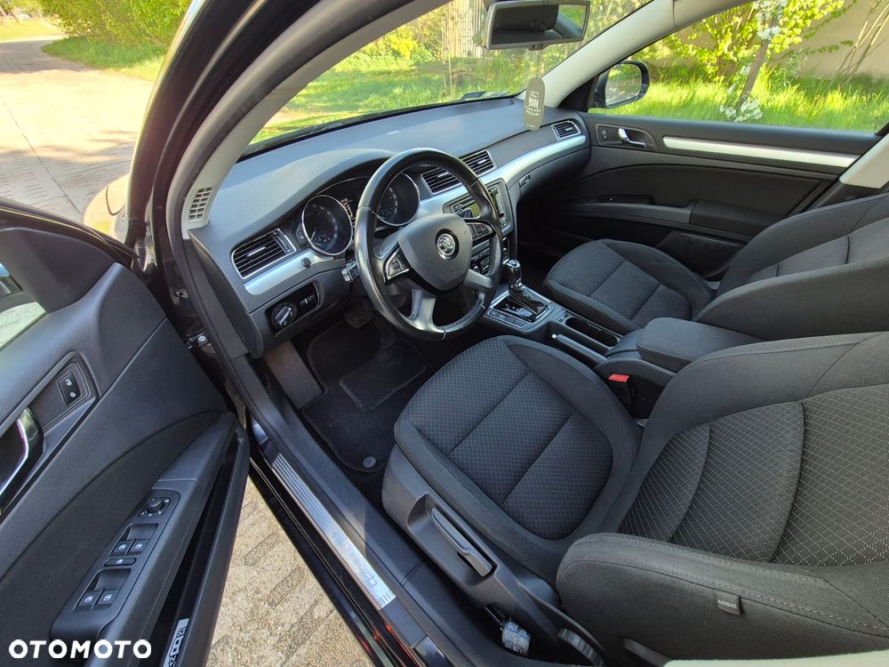 Skoda Superb 2.0 TDI Ambition DSG - 13