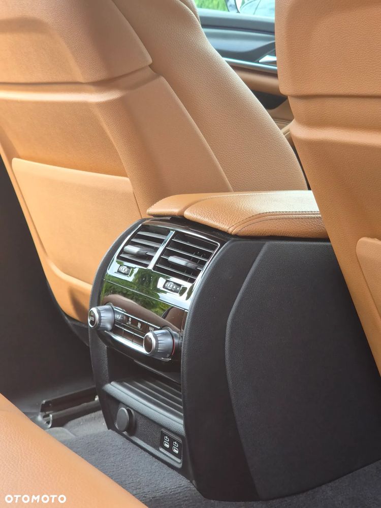 BMW Seria 5 530i xDrive mHEV M Sport sport - 15