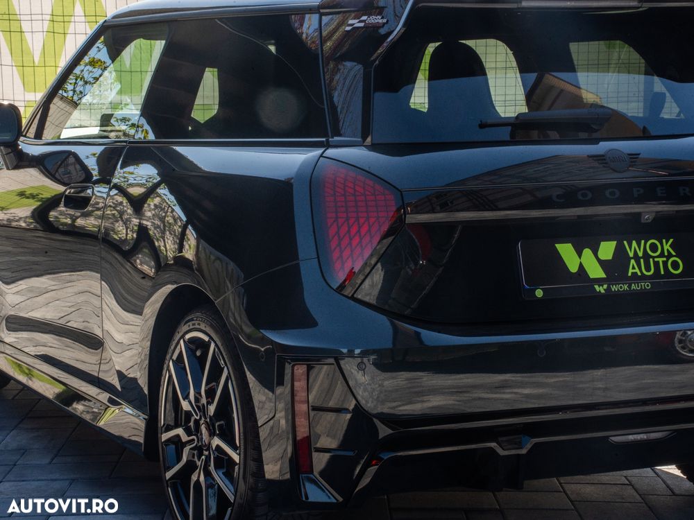 Mini Cooper E John Works Trim - 9