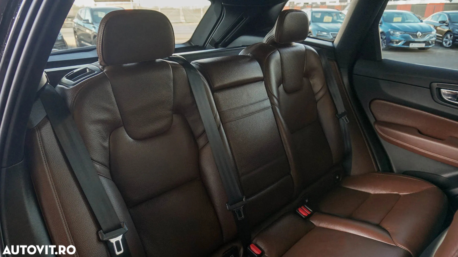 Volvo XC 60 B4 D AWD Geartronic Inscription - 35