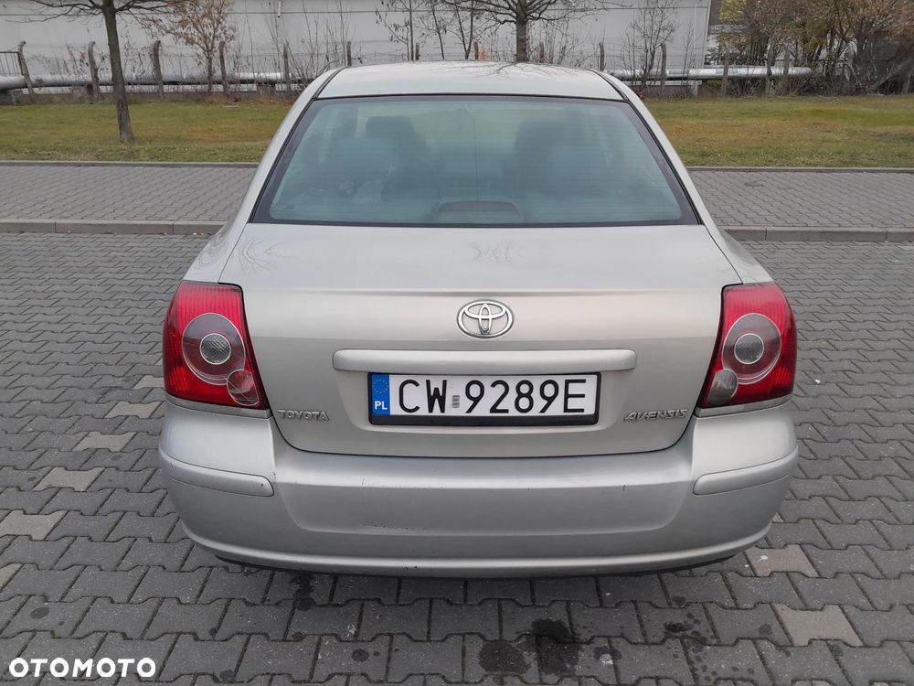 Toyota Avensis 1.8 VVT-i Luna - 4