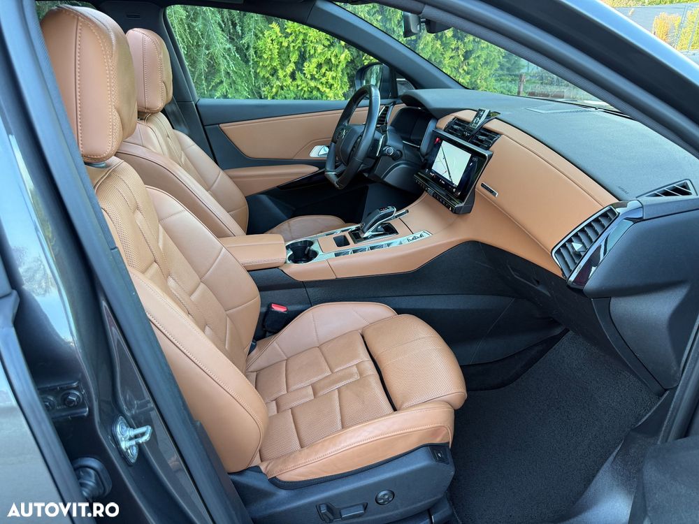 DS Automobiles DS 7 Crossback - 32