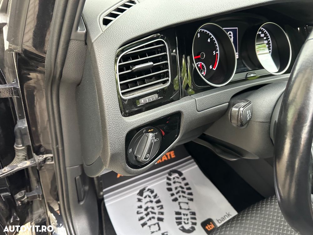 Volkswagen Golf - 15