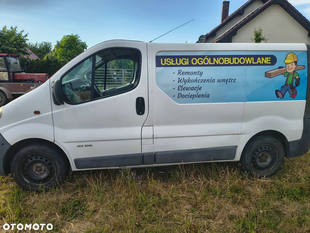 Renault TRAFIC - 2