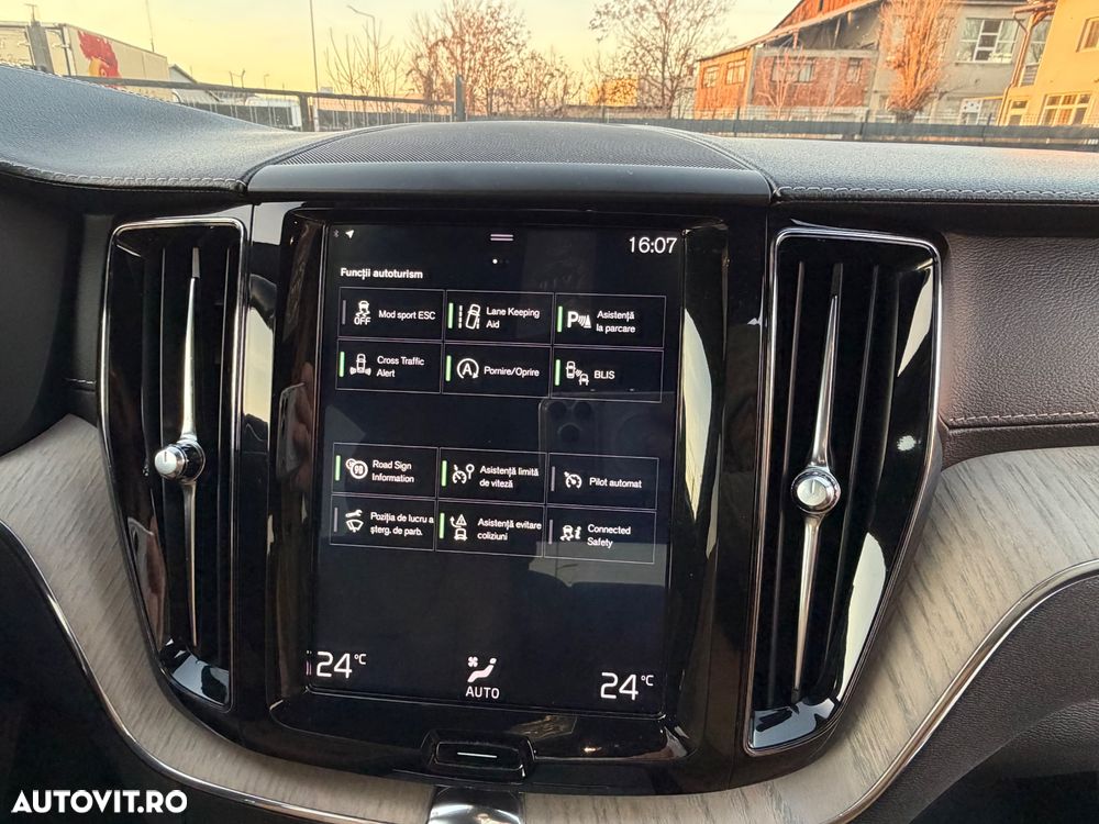 Volvo XC 60 D4 AWD Geartronic Inscription - 17