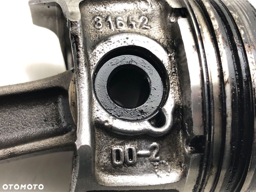 TŁOK Z KORBOWODEM  MICROCAR M8 M8 LDW442 31642 - 5