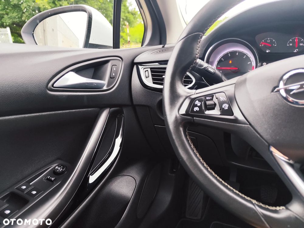 Opel Astra 1.4 Turbo Start/Stop Innovation - 21