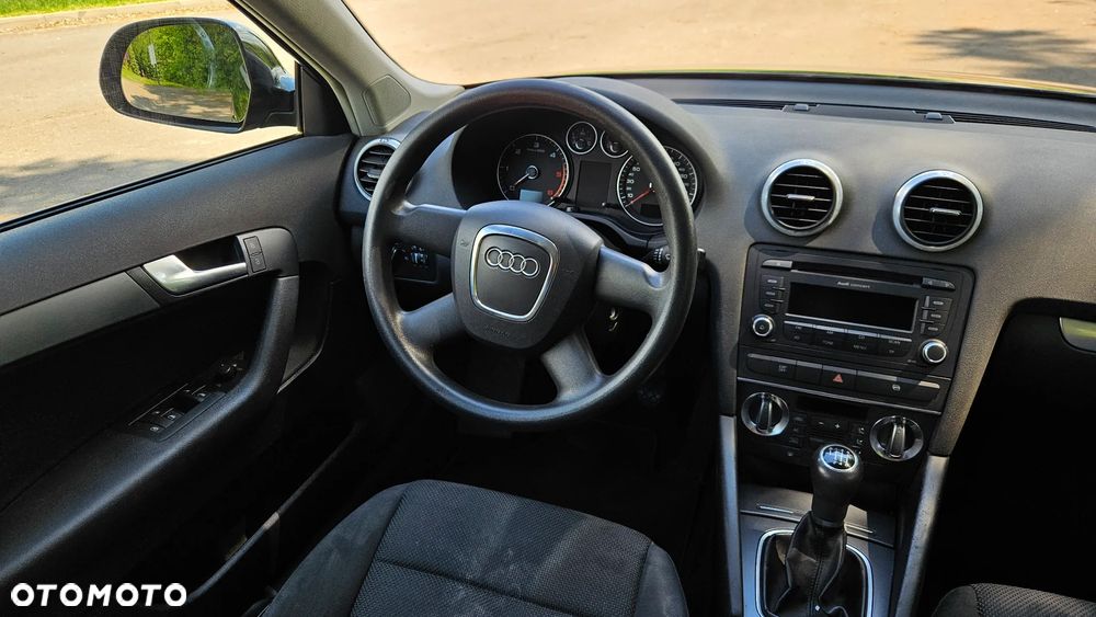 Audi A3 Sportback 2.0 TDI DPF Ambiente - 21