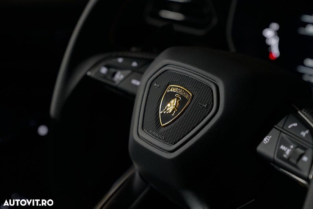Lamborghini URUS - 29