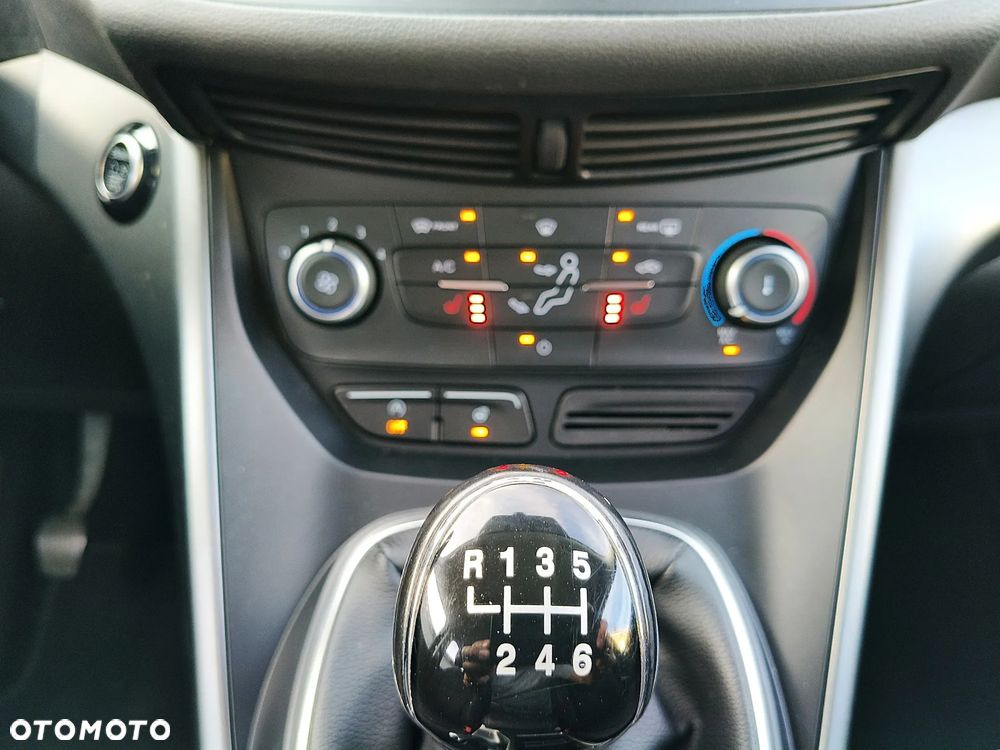 Ford Kuga - 19