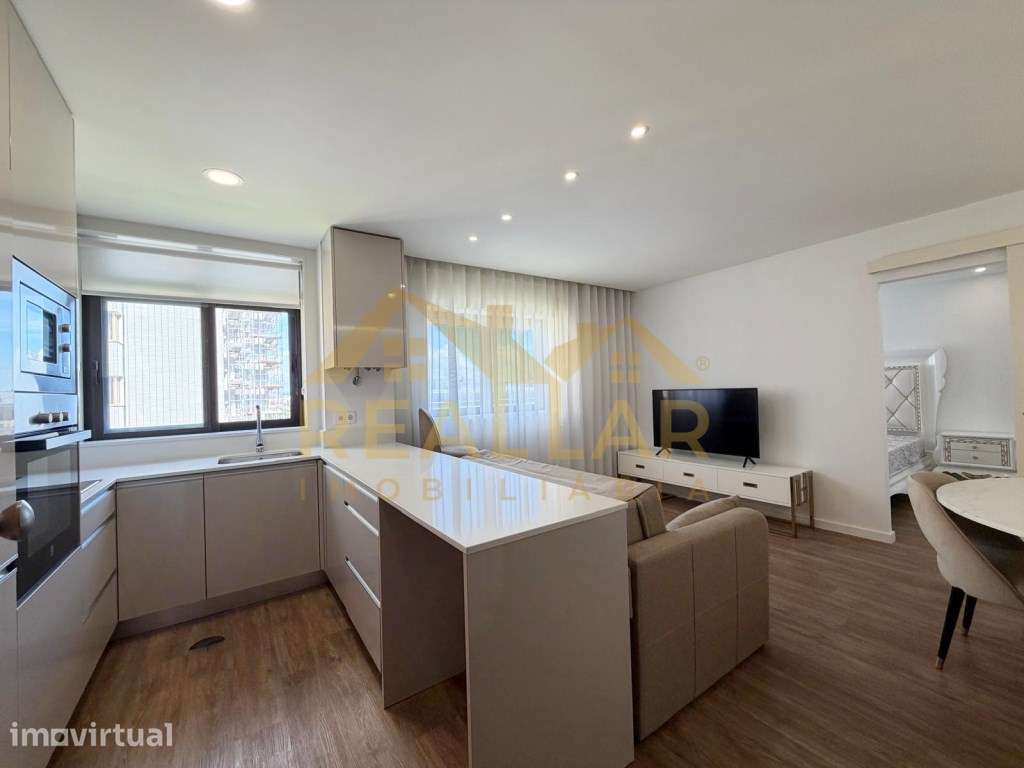 T1 de Luxo na Póvoa de Varzim - Condominio fechado com Piscina - Grande imagem: 4/26