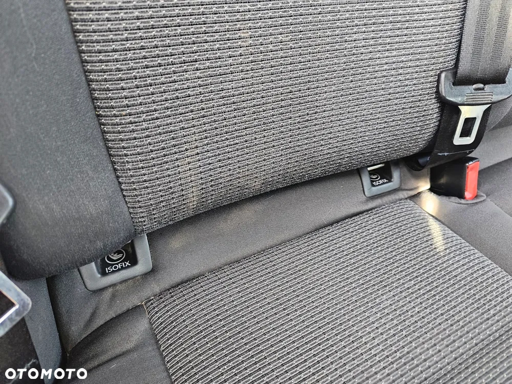 Volkswagen Jetta 1.6 Comfortline - 34