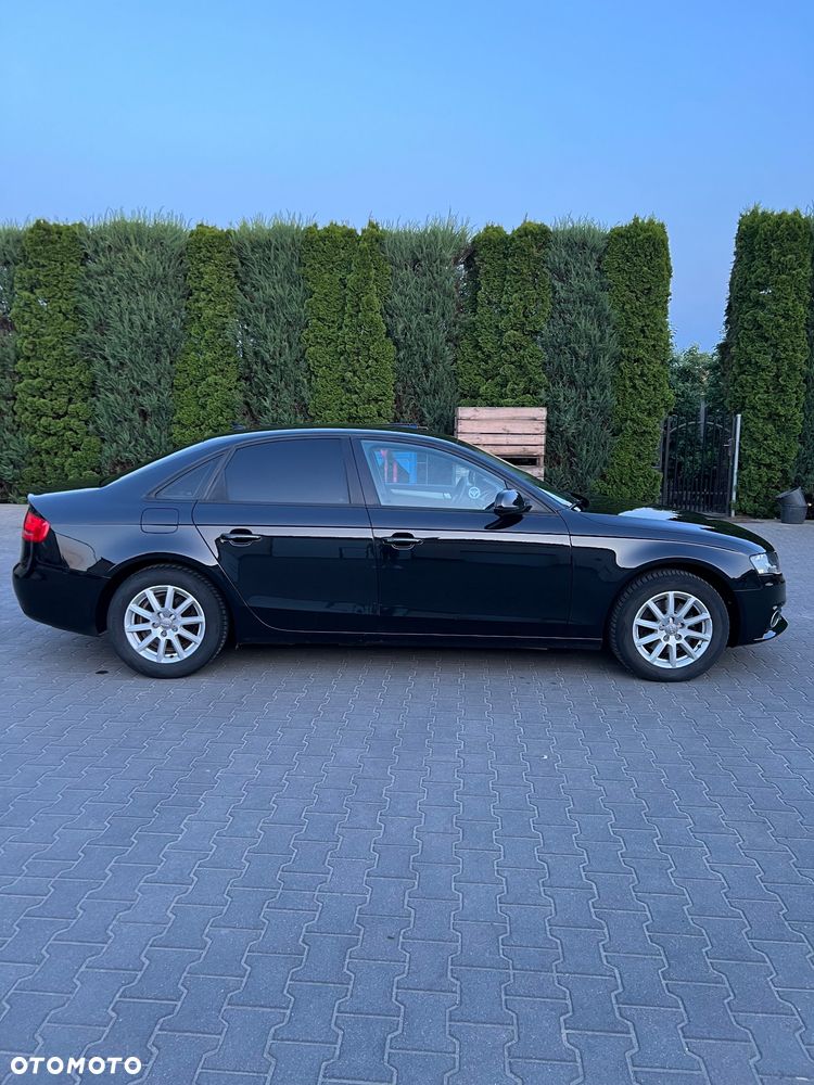 Audi A4 Limousine - 9
