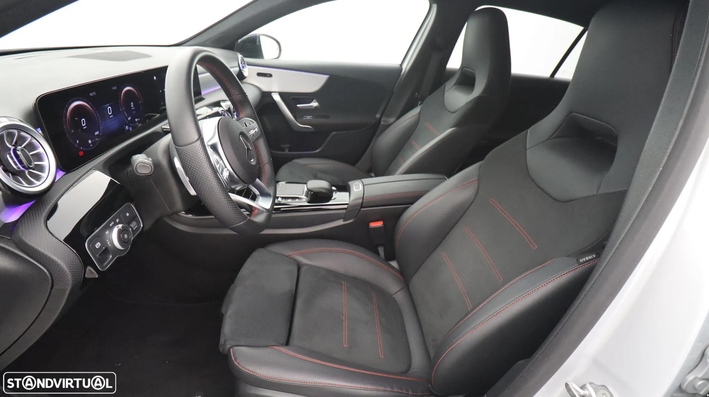 Mercedes-Benz A 250 e AMG Line - 12