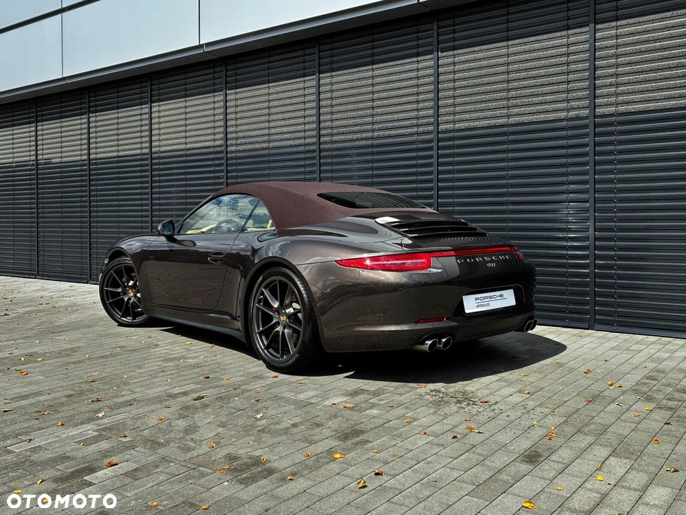 Porsche 911 - 4