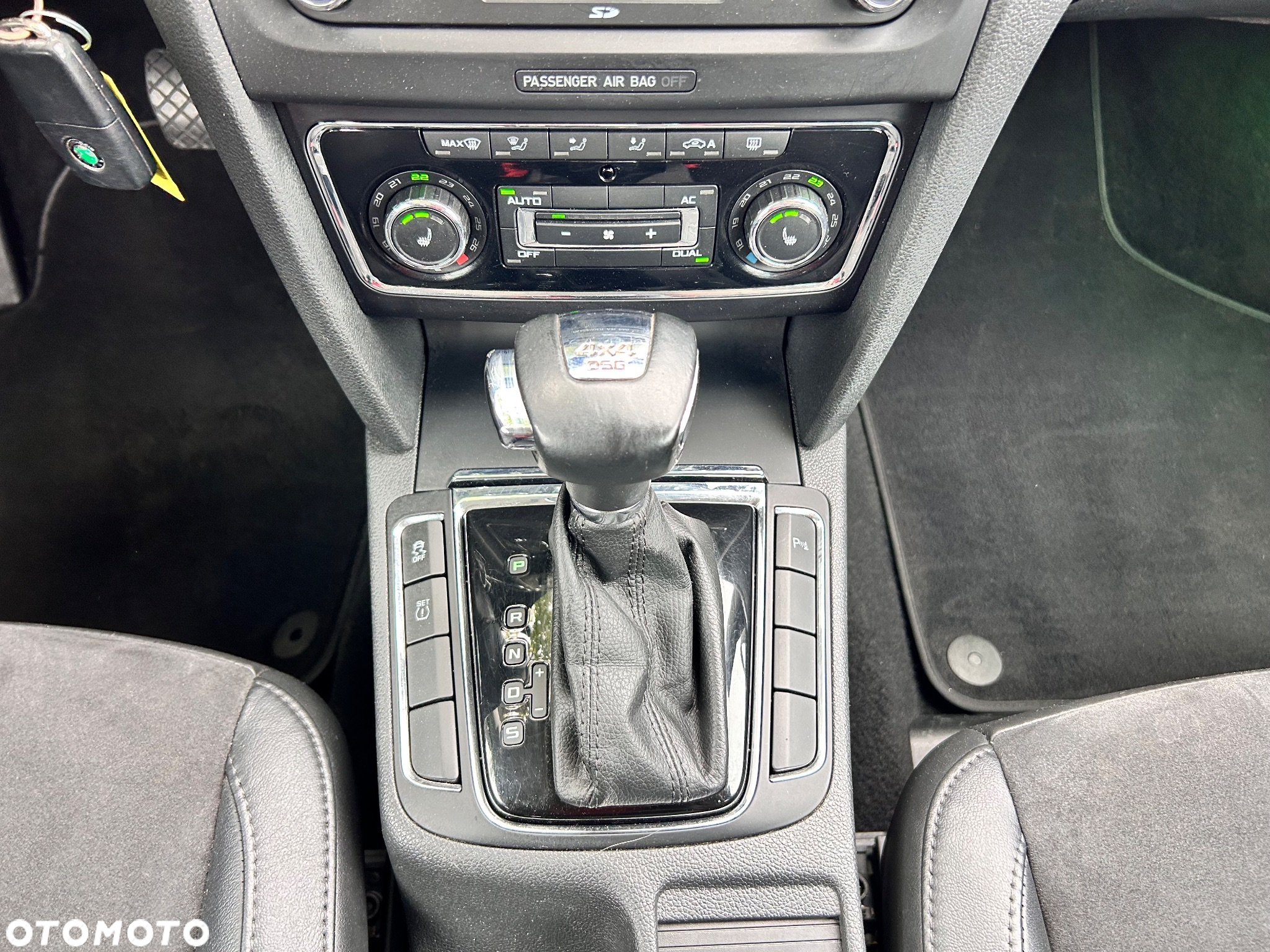 Skoda Superb Combi 2.0 TDI 4x4 DSG AllDrive - 22