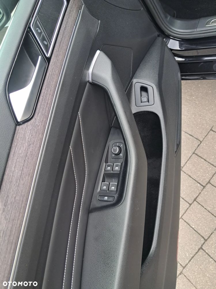 Volkswagen Passat 2.0 TDI 4Mot Elegance DSG - 17