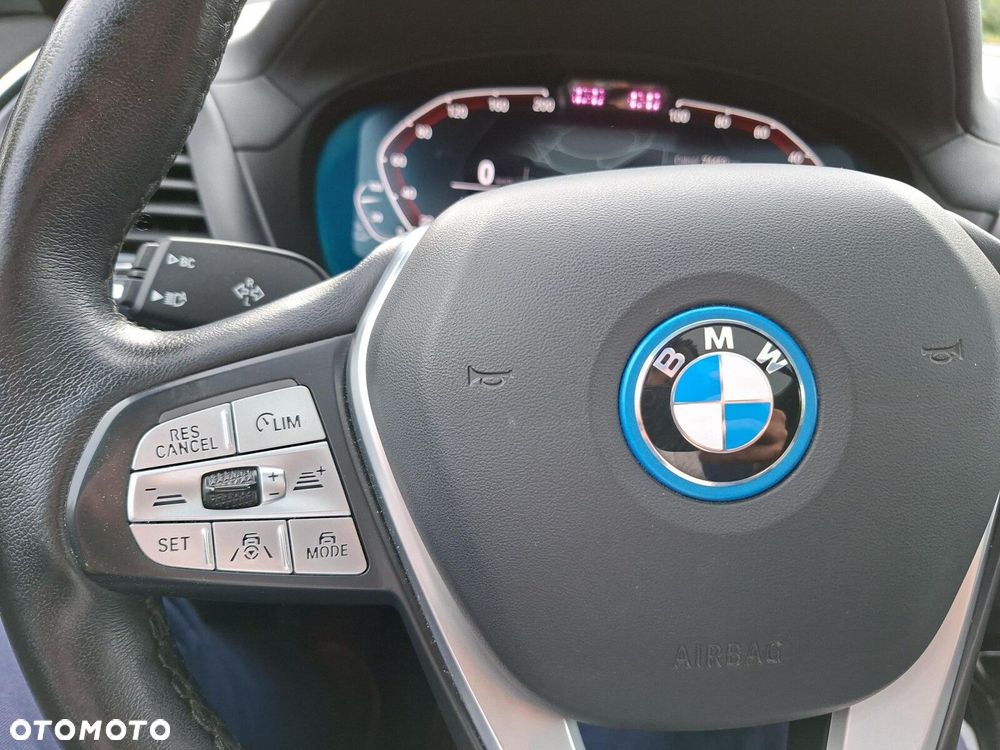 BMW iX3 - 20
