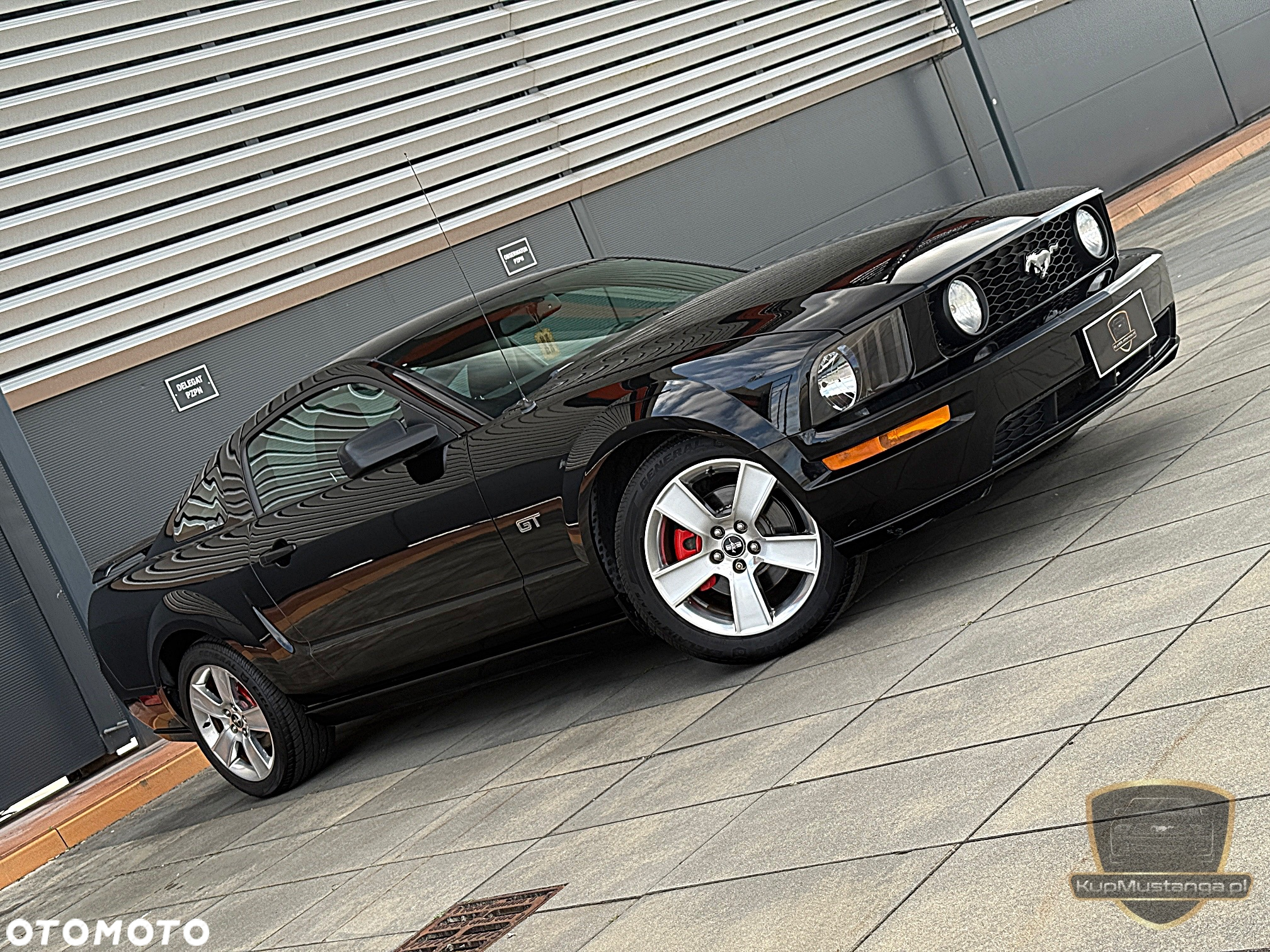 Ford Mustang - 13