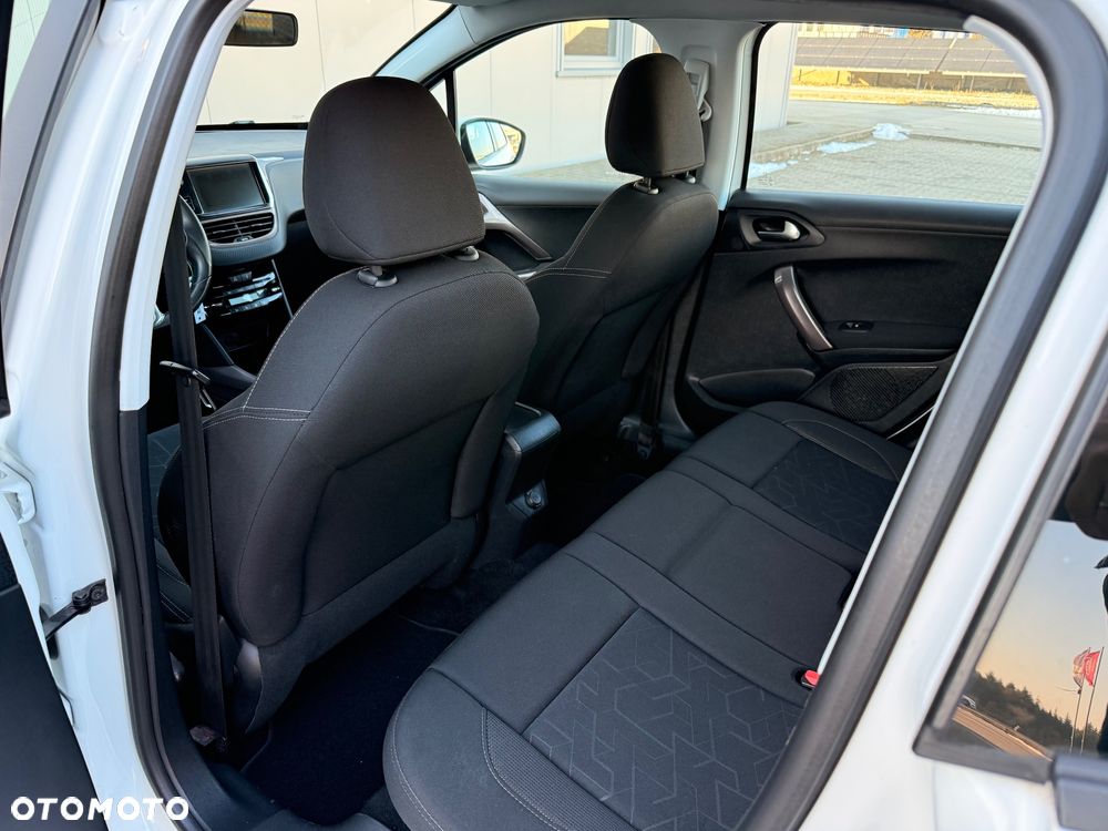 Peugeot 2008 1.4 HDi Active - 25