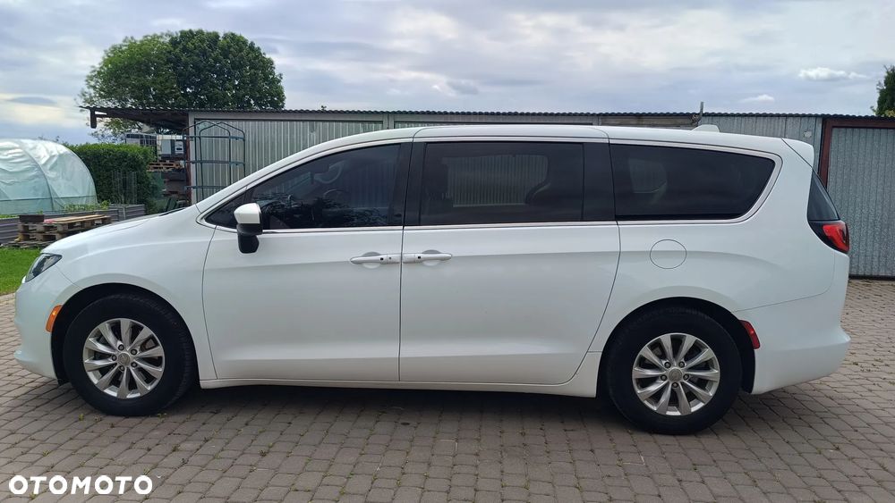 Chrysler Pacifica - 7