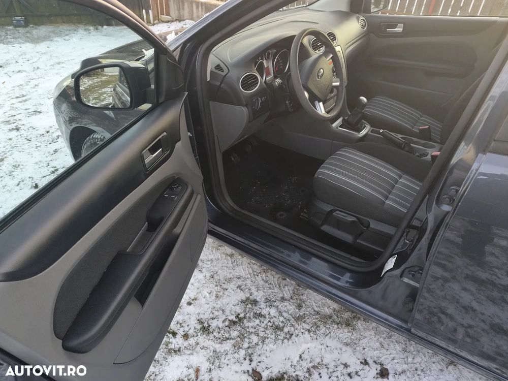 Ford Focus 1.6 TDCI Ambiente - 5