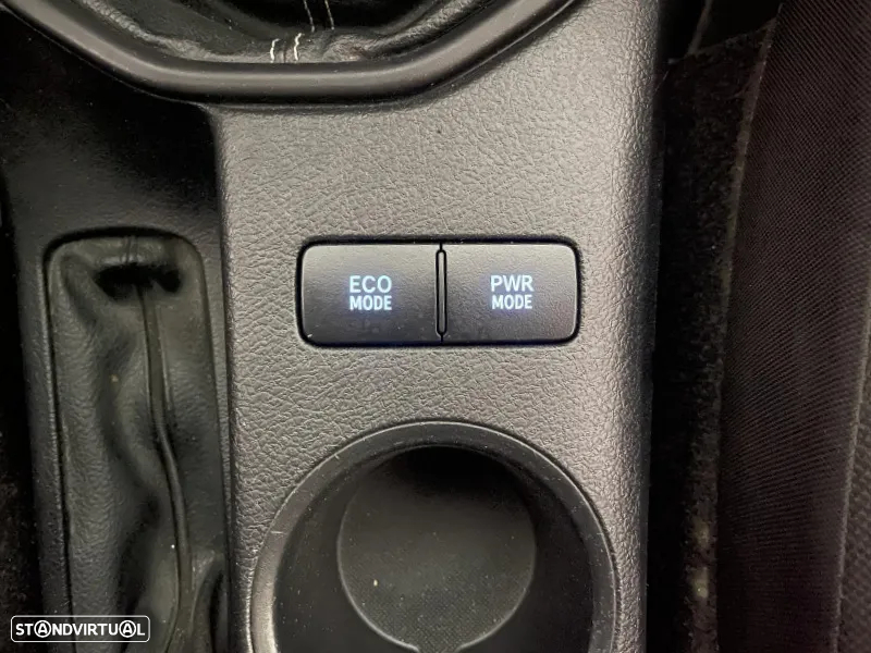 Toyota Hilux 2.4 D-4D 2WD CD - 21