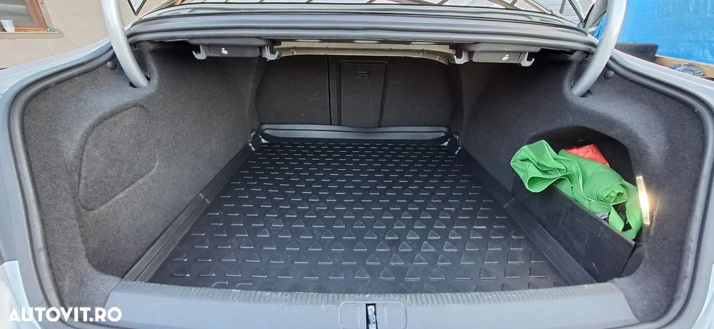 Volkswagen Passat CC - 17