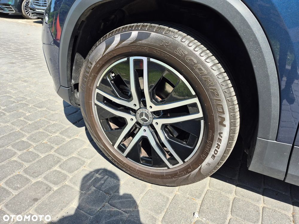 Mercedes-Benz GLA - 9